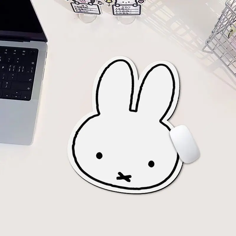 Tappetino per Mouse a Forma di - Desk Setup Ergonomic recensione e prezzo